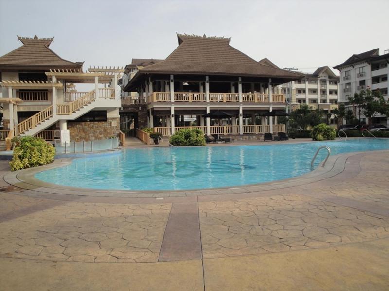 The Oasis Davao Condotel Екстер'єр фото